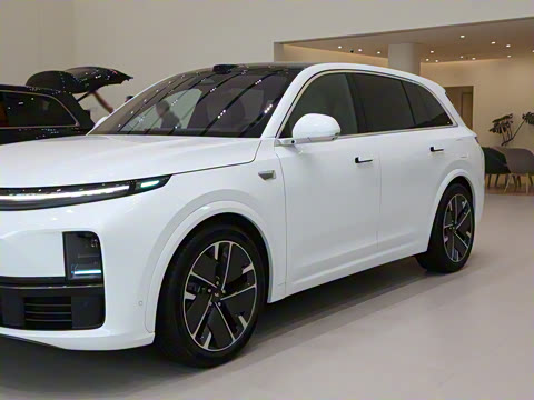 2025�� Ultra ���ܻ��°�