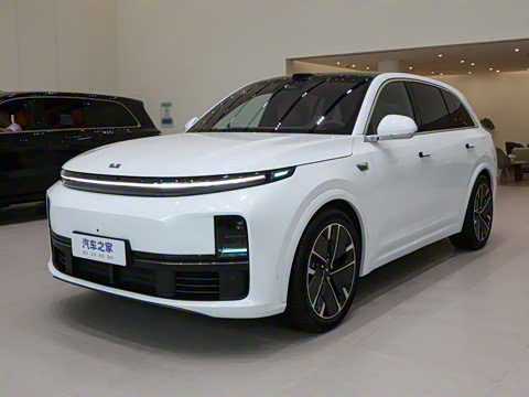 2025�� Ultra ���ܻ��°�