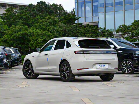 2025�� ����  Ultra ������