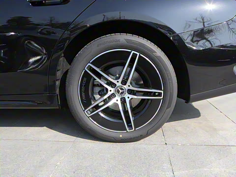 2025�� E 260 �˶���