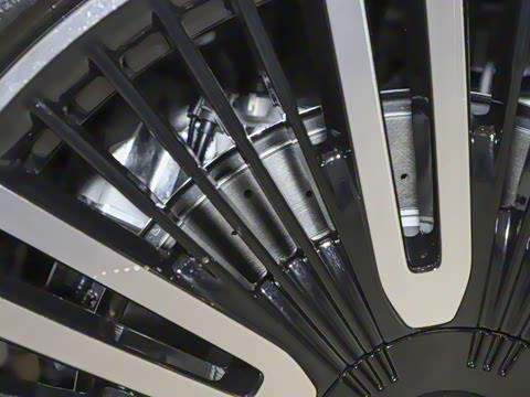 2025�� 102kWh ǩ����