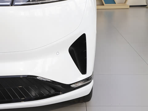 2025�� 210Ultra���Ȱ� 6��