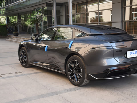 2025�� Pro�����