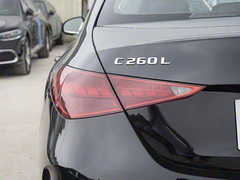 2025�� �Ŀ� C 260 L �˶���
