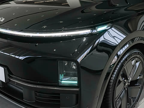 2025�� Ultra ���ܻ��°�