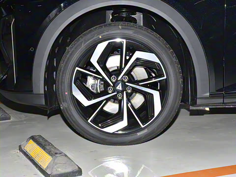 2025�� 215Max ��ΪǬ���Ǽ�ADS SE���̰�