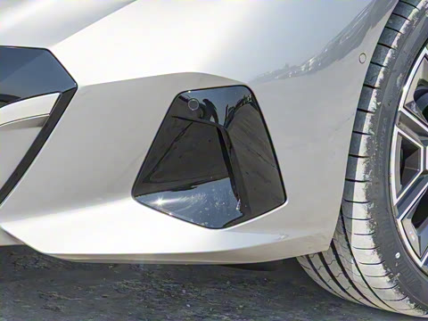 2025�� 530Li ������ M�˶���װ