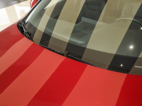 2025�� 300 ����������