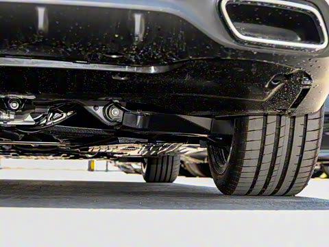 2024�� �Ŀ��� C 260 L �˶���