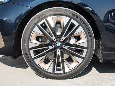 2025�� 530Li ������ ������װ