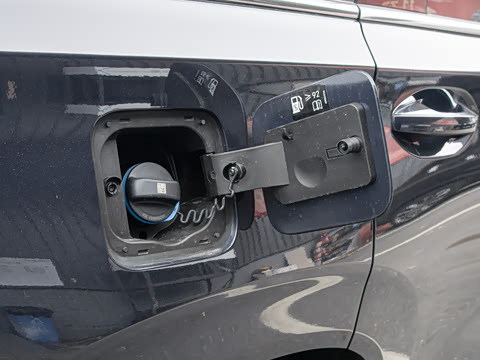 2025�� 180 ��������Ultra���� 7��