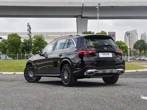 2025�� �Ŀ� GLC 300 L 4MATIC ������ 5��