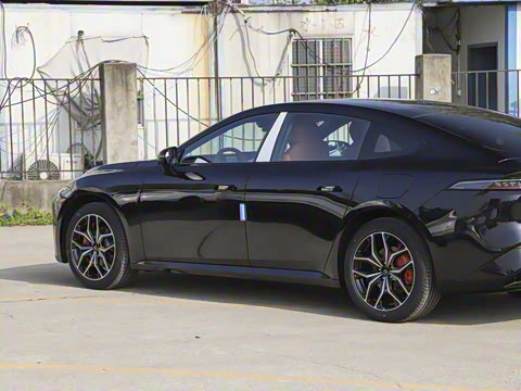 2025�� ���� 650ProѲ����