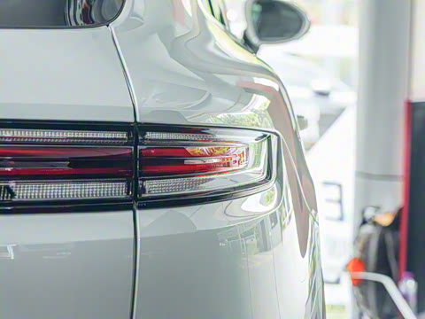 2025�� Cayenne 3.0T ���ΰ�