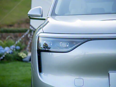 2025�� ���� Ultra�� 53.4kWh 5����