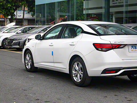 2025�� 1.6L CVT���İ�