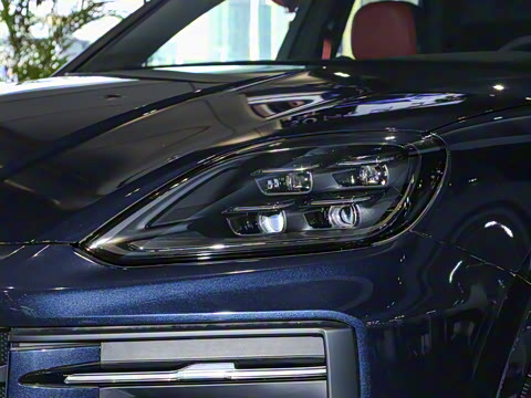 2025�� Cayenne S E-Hybrid 3.0T