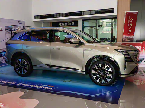 2025�� ���Ĵ� UItra 2.0T ������ �ǻ۾�����