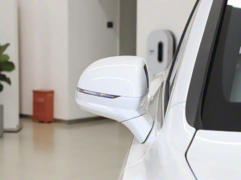 2024�� 4.0T V8 ������