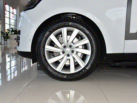 2025�� 3.0 L6 360PS ʢ����