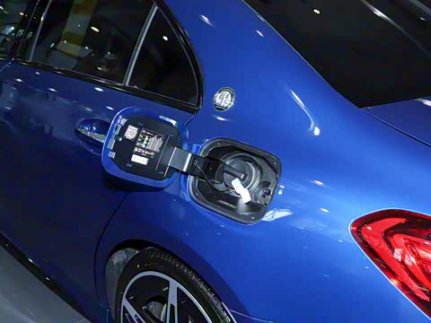 2025�� AMG A 35 L 4MATIC