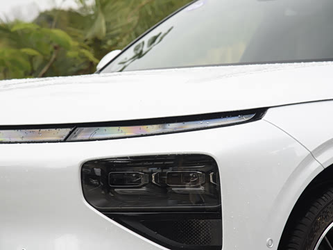 2025�� 680 ������������ Max