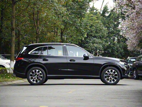 2025�� �Ŀ� GLC 260 L 4MATIC ������