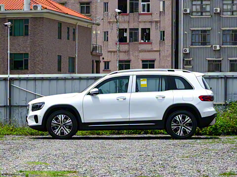 2025�� GLB 220 ������