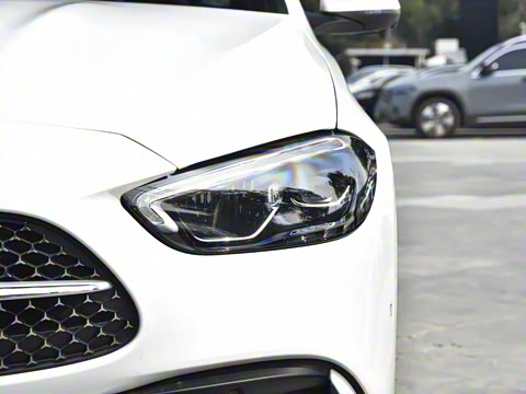 2025�� �Ŀ� C 260 L �˶���