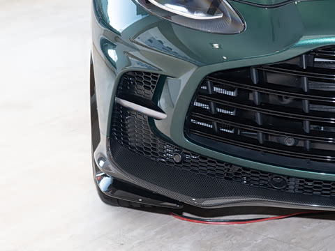 2025�� 4.0T V8 707