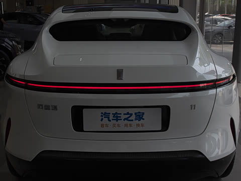 2025�� Max �����