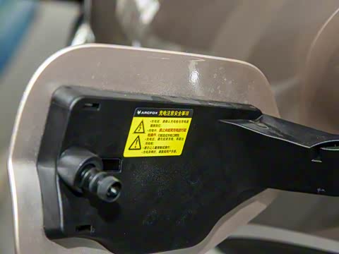 2025�� 688MAX 160kW