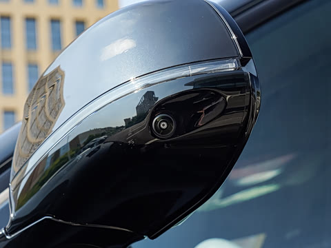 2025�� xDrive 40Li M�˶���ҹ��װ