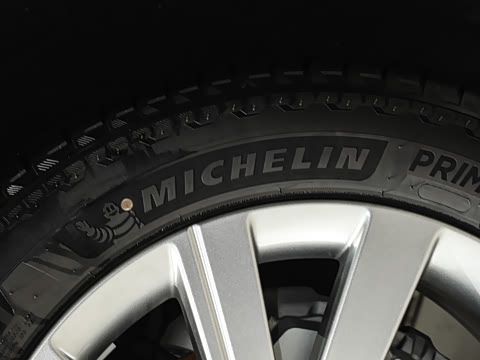 2025�� 3.0 L6 400PS ʢ���ӳ���