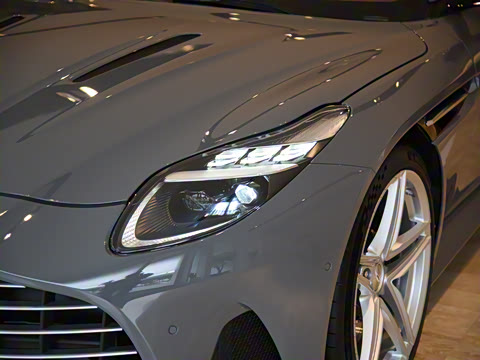 2025�� 4.0T V8 Coupe