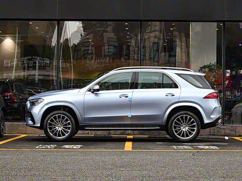 2025�� �Ŀ� GLE 450 4MATIC ������