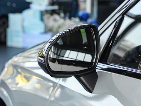 2025�� GLC 260 4MATIC ����SUV