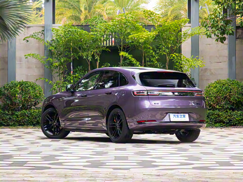 2025�� ����   Ultra ������