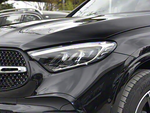 2025�� �Ŀ� GLC 260 L 4MATIC ������