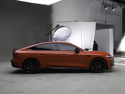 2026�� TFSI quattro 150kW �׷�������