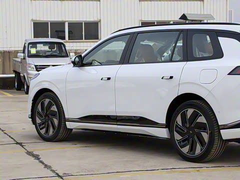 2025�� 210Ultra���Ȱ� 5��