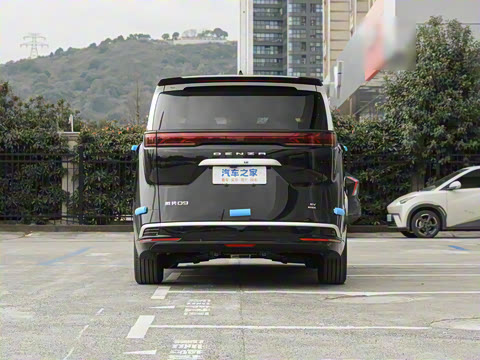 2025�� EV ��������