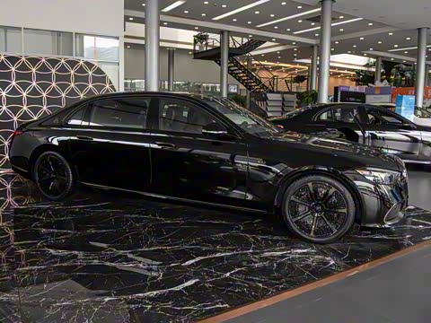 2025�� �Ŀ� S 680 4MATIC ��ҹ��