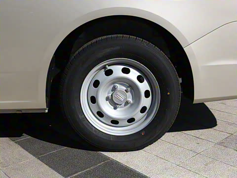 2025�� 1.6L ���������� 7��