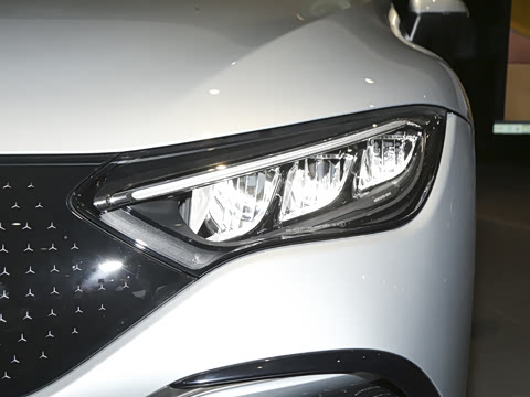 2025�� 500 4MATIC ������