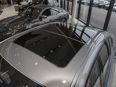 2025�� 330Li ������ M�˶���ҹ��װ