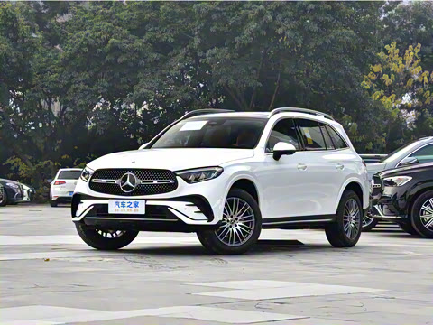 2025�� GLC 300 L 4MATIC ������ 7��