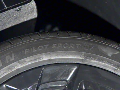 2025�� 702 �������� Ultra