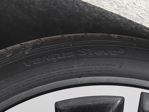 2025�� �Ŀ�� 300TSI DSG׿Խ��