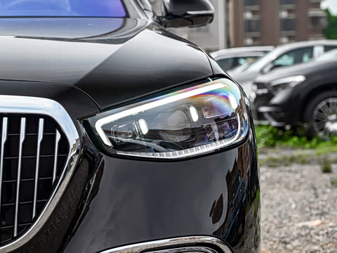 2025�� �Ŀ� S 680 4MATIC